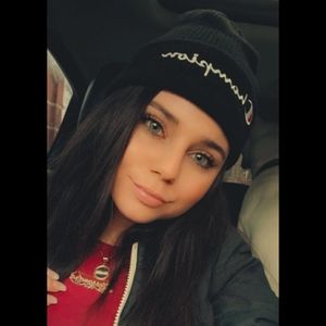 Meet your Posher, Alessandra